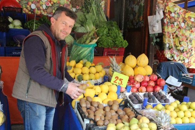 Kış ayının vitamin deposu meyveler tezgahlarda yerini aldı Timeturk