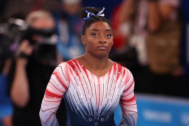 American Simone Biles first female gymnast to win 6 all-around world ...