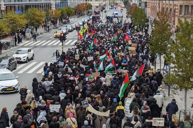 Thousands of people in Sweden demonstrate in support of Palestine ...