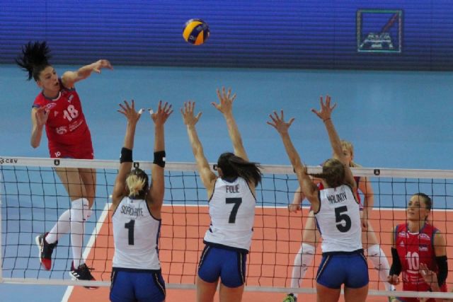 Kadınlar Voleybol Avrupa Şampiyonası'nın ilk finalisti ...