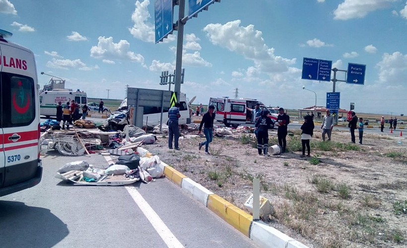 Konya'da feci kaza: 6 ölü - Timeturk Haber