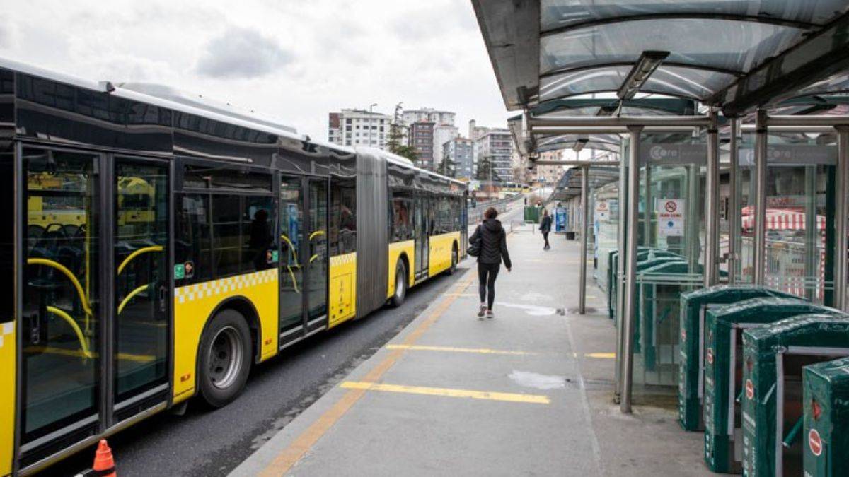 Yılbaşında toplu taşıma ücretsiz mi? Yılbaşında metro, tramvay, otobüs, marmaray saat kaça kadar çalışacak?