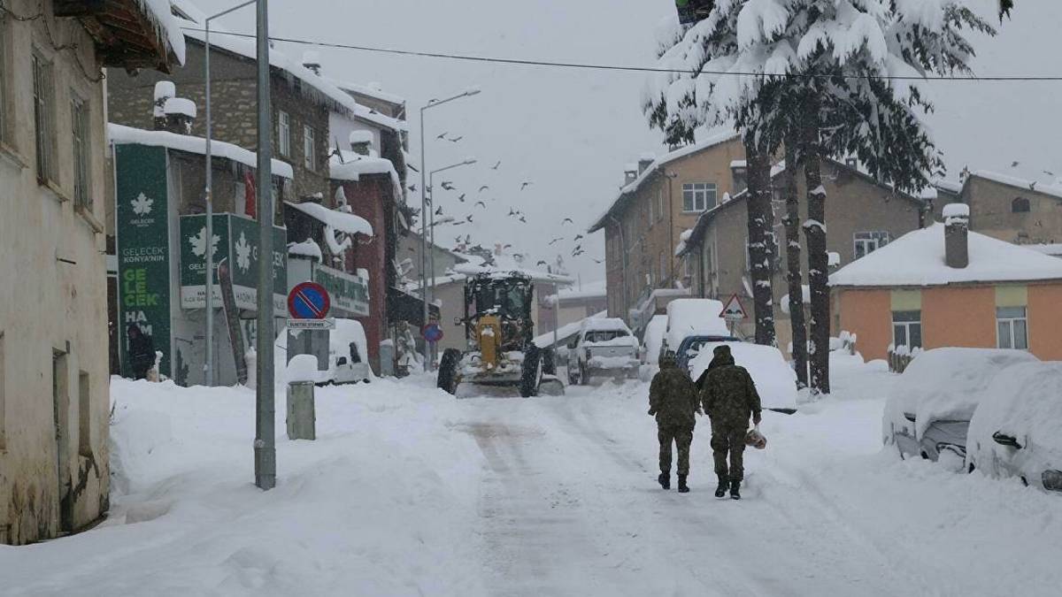 Konya'da yarın (3 Mart Perşembe) okullar tatil mi? Konya'da bugün hangi ilçelerde okullar tatil edildi? Konya'da yarın okul var mı?