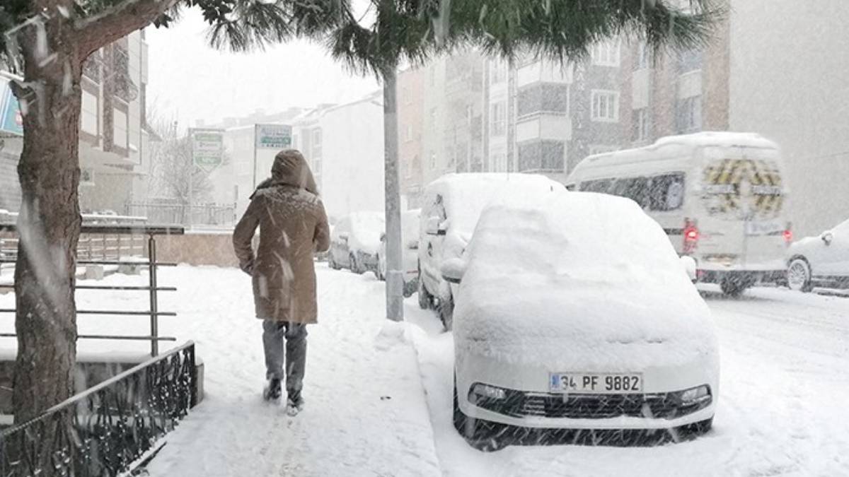 SON DAKİKA: İstanbul'da yarın okullar tatil mi? 10 Mart Perşembe Valilik açıklaması geldi mi? İstanbul'da kar tatili var mı?