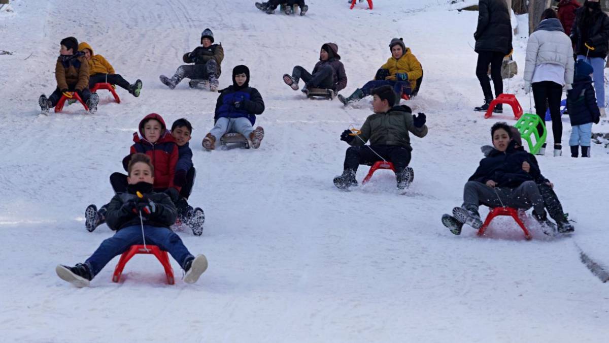 Trabzon'da yarın 15 Mart Salı okullar tatil mi? Trabzon'da 15 Mart okullar tatil oldu mu? Trabzon'da kar tatili uzadı mı?