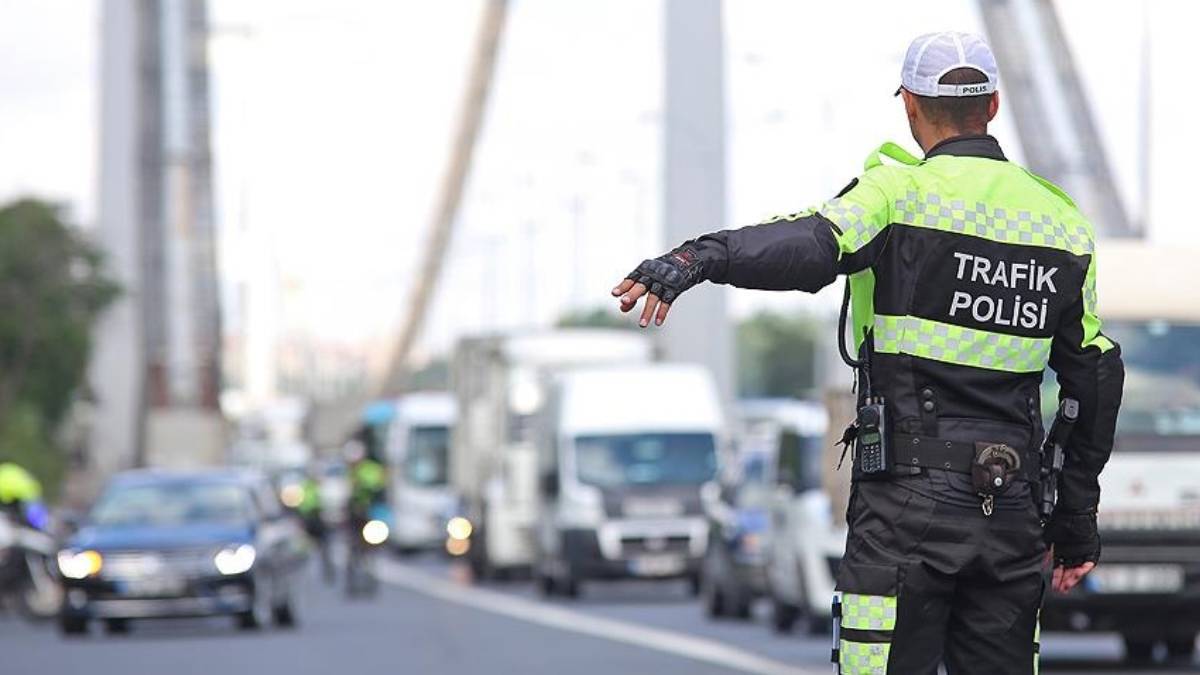 46/2-f trafik cezası nedir? 46/2-f trafik cezası 2022 ne kadar, kaç TL? 46/2-f maddesi nedir? 46/2-f trafik cezası neden kesilir?