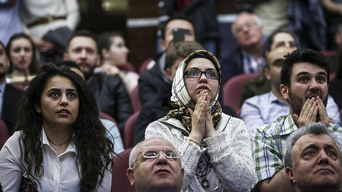 20 bin Sözleşmeli öğretmen atama sonuçları E-Devlet ne zaman açıklanır? Öğretmen kura sonuçları saat kaçta, kaç saat sonra açıklanır?