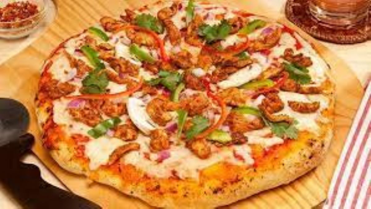 2 kişilik pizza tarifi | Evde kolay, yumuşacık pizza hamuru ve sosu yapımı