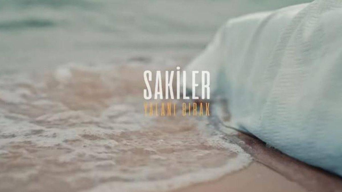 Sakiler - Yalanı Bırak dinle | Sakiler - Yalanı Bırak sözleri | Söz-Müzik: Oğuzhan Koç - Yalanı Bırak şarkısı Sakiler