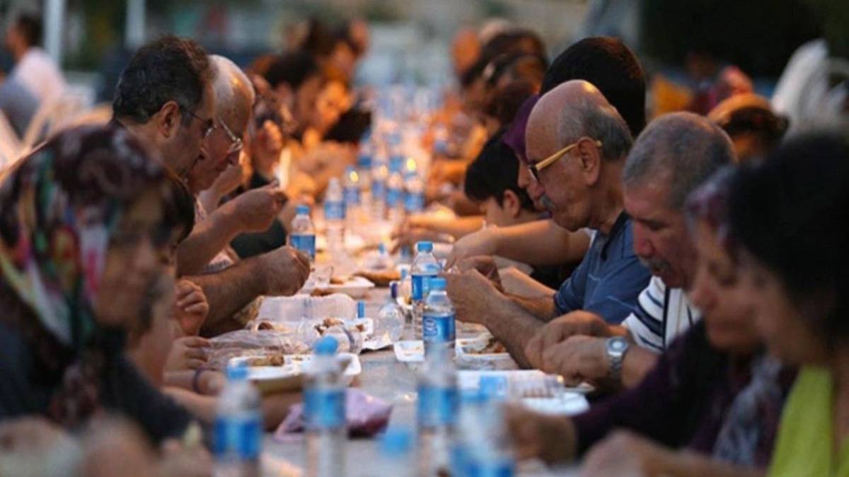 Ümraniye iftar çadırı nerede? 2023 Ümraniye'de iftar çadırı kuruldu mu? İftar sofrası olacak mı?