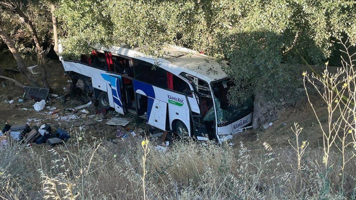 Yozgat'ta Yolcu Otobüsü Kazası: 12 ölü, 19 Yaralı - Timeturk