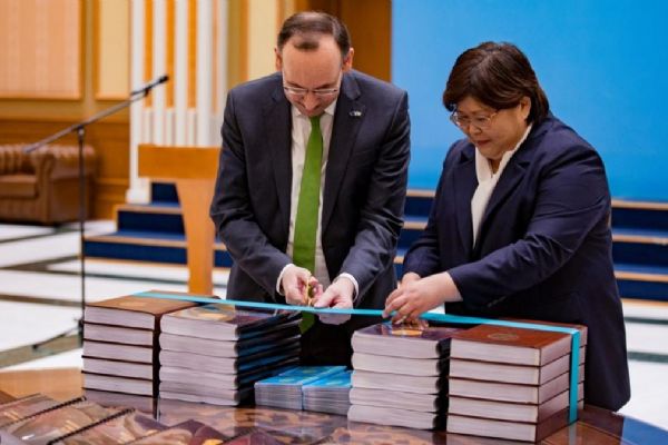 Kazakistan Anayasası'nda bir ilk