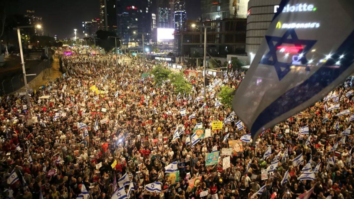 Netanyahu'yu istifaya davet ettiler! İsrailliler sokaklara döküldü