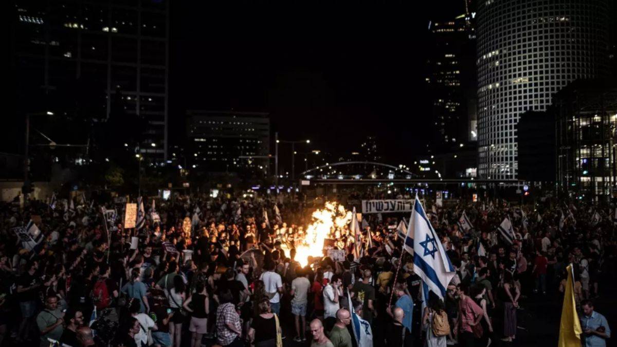 İsrailliler meydanlarda! Netanyahu hükümetine istifa çağrısı