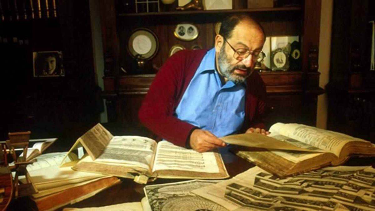 Hafta sonlarında roman yazan ciddi profesör: Umberto Eco