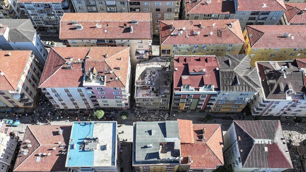 İstanbul'da binalar neden kendiliğinden yıkılıyor? Uzmanlardan açıklama