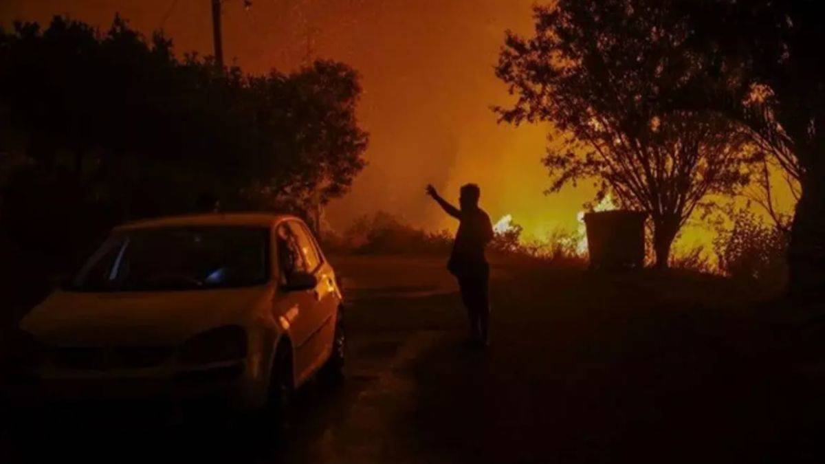 Yunanistan'ın Serifos Adası'nda yangın
