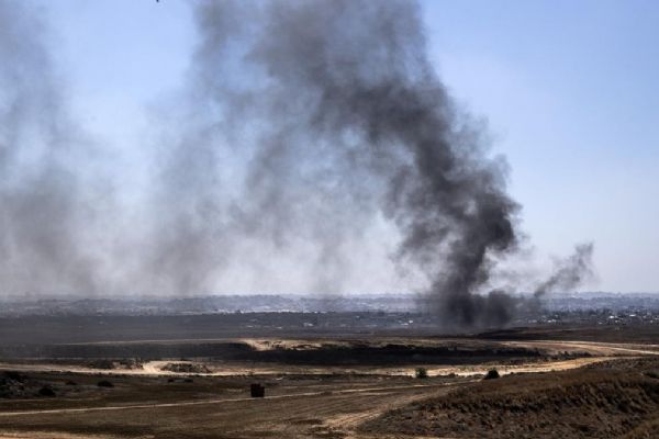 İşgalci İsrail Gazze'de sivilleri vurdu