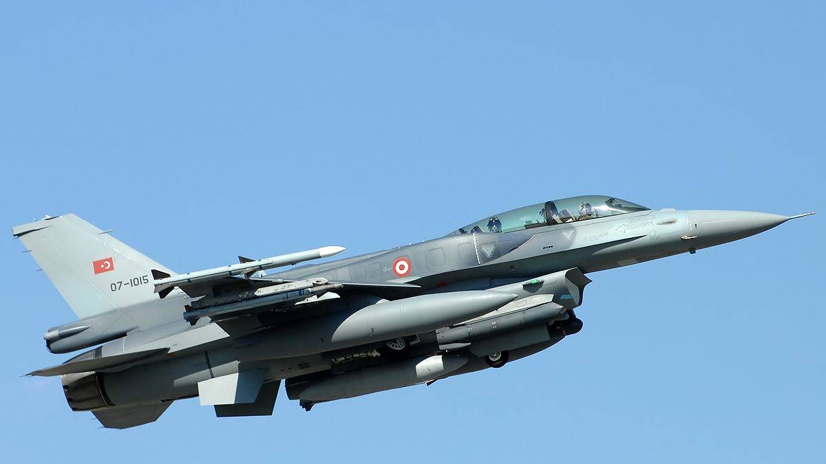 Türkiye'den Katar'a iki F-16 havalanacak