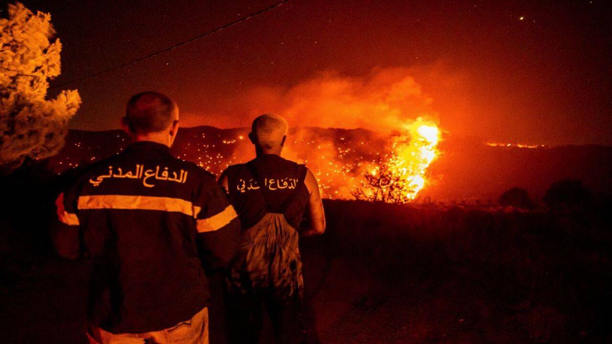 Lübnan'ın kuzeyindeki orman yangını 4. gününde