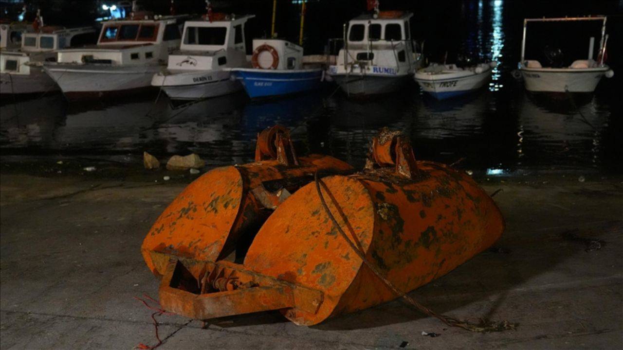 Arnavutköy sahilinde patlayıcı olduğu tahmin edilen cisim bulundu