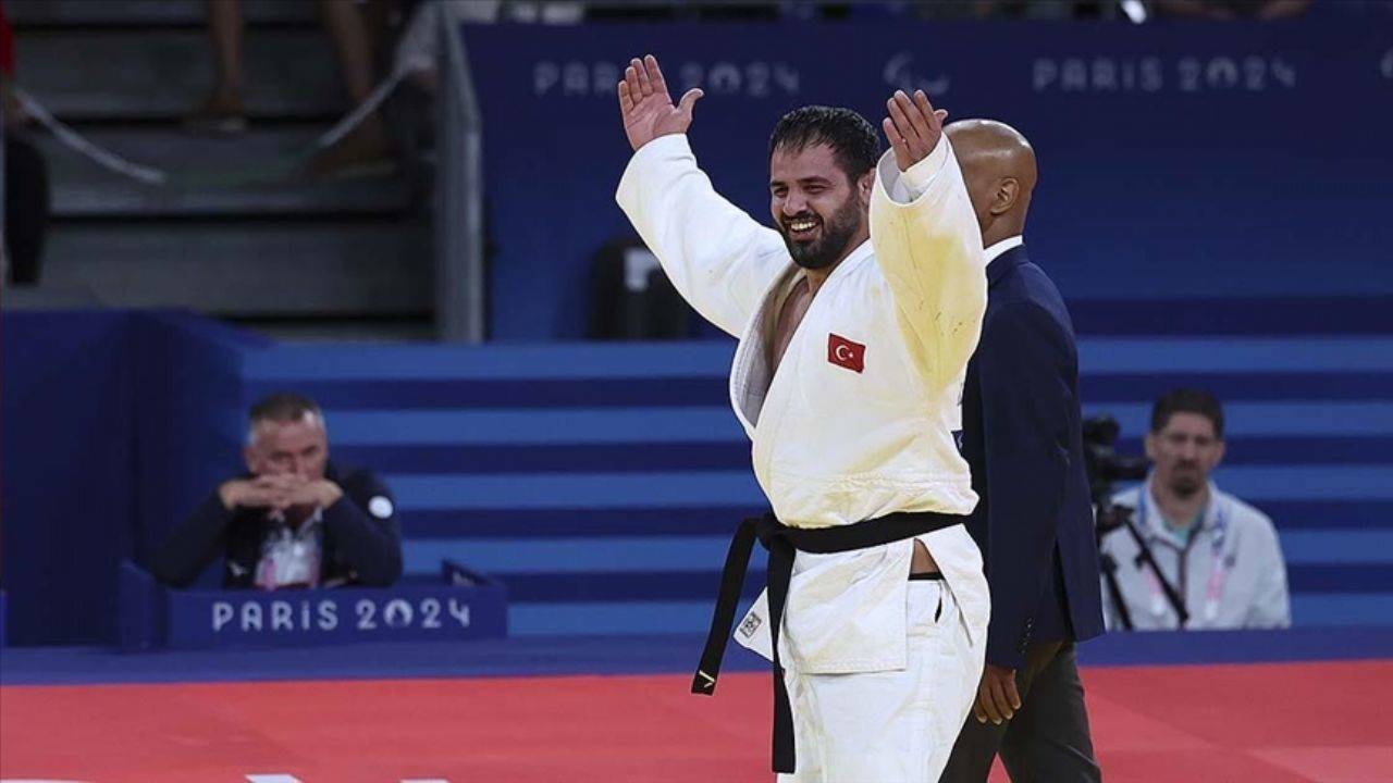 İbrahim Bölükbaşı, Paris’te altın madalya kazandı