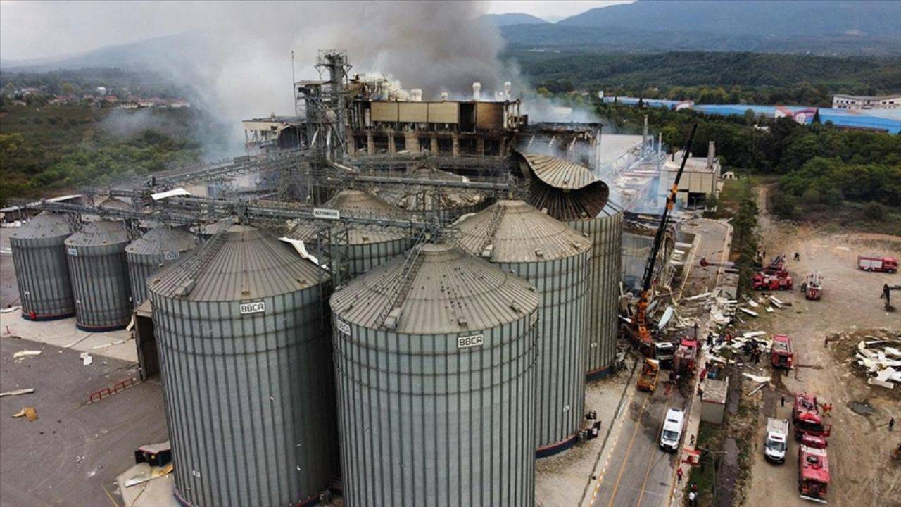 Sakarya'da makarna fabrikasındaki patlama anı kamerada