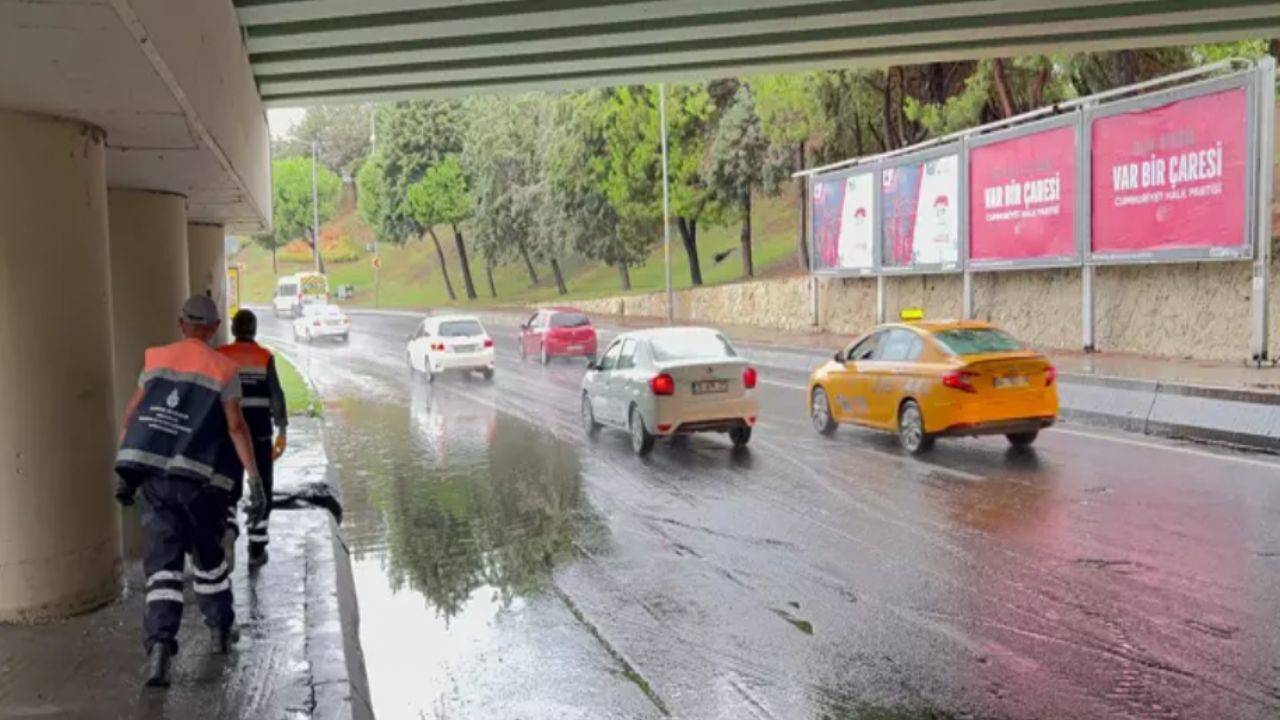 İstanbul- Bakırköy'de alt geçidi su bastı