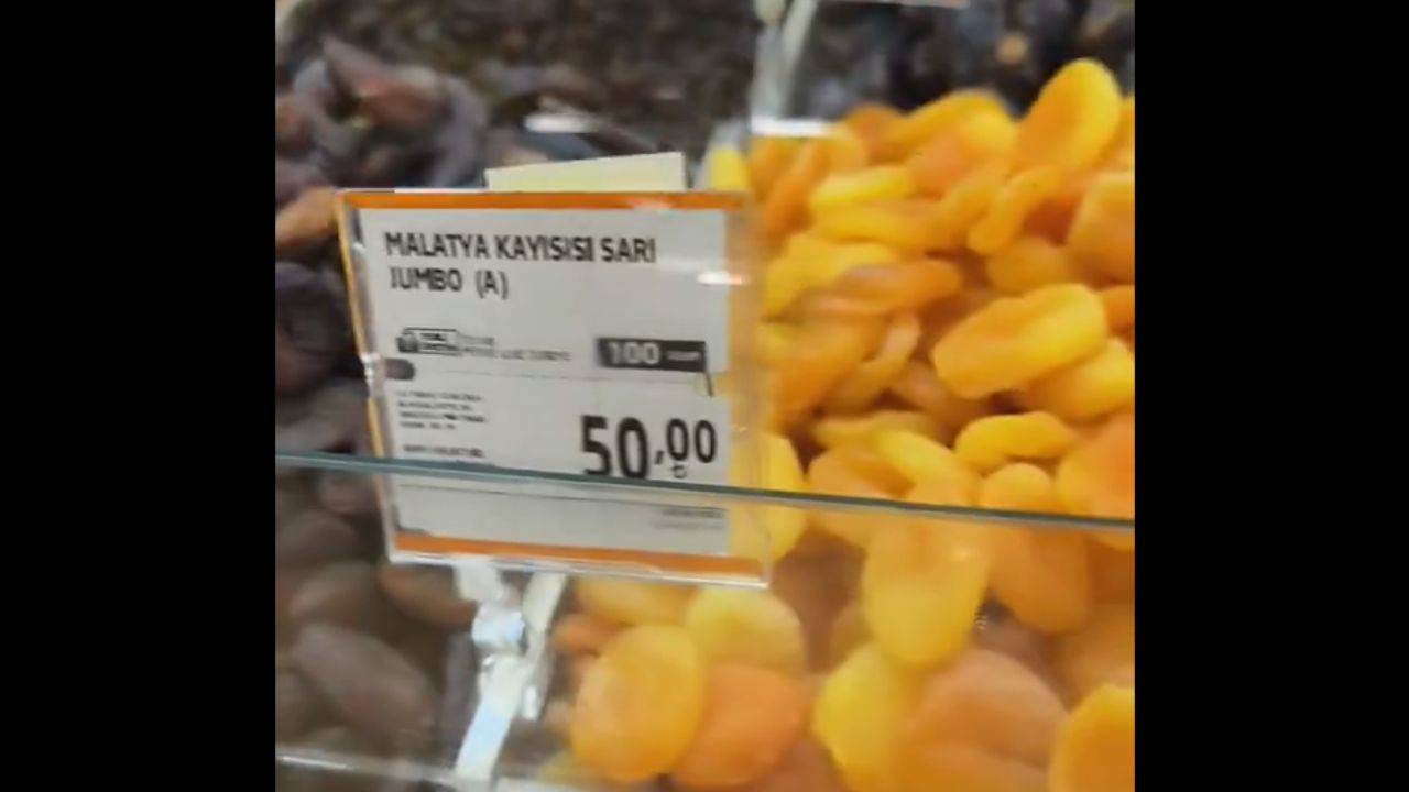 Migros fiyat etiketlerinde ilginç metot