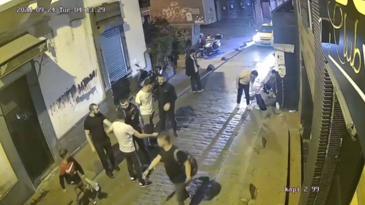 Beyoğlu'nda taciz dehşeti! Serbest bırakıldılar