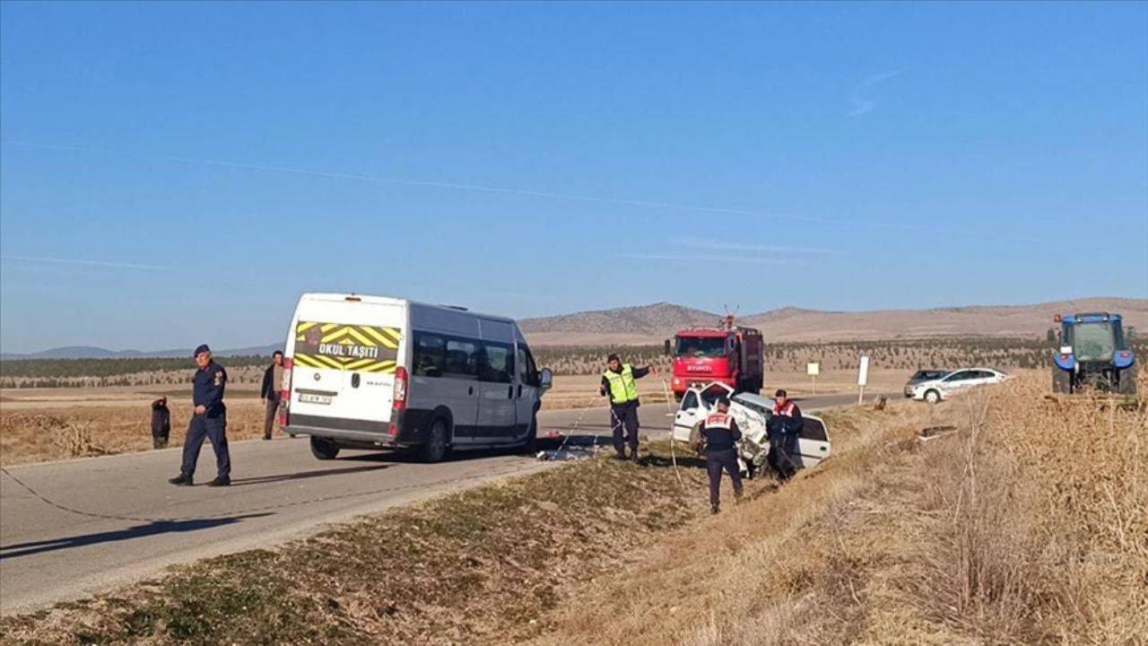 Afyonkarahisar'da okul servisi kazası: 4 ölü, 5 yaralı