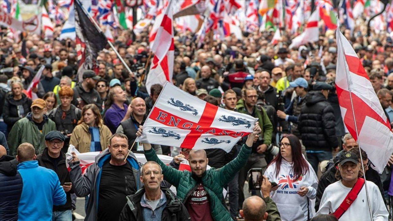 Londra'da ırkçılarla yüzleşme! 'Biz sizden çok daha fazlayız'