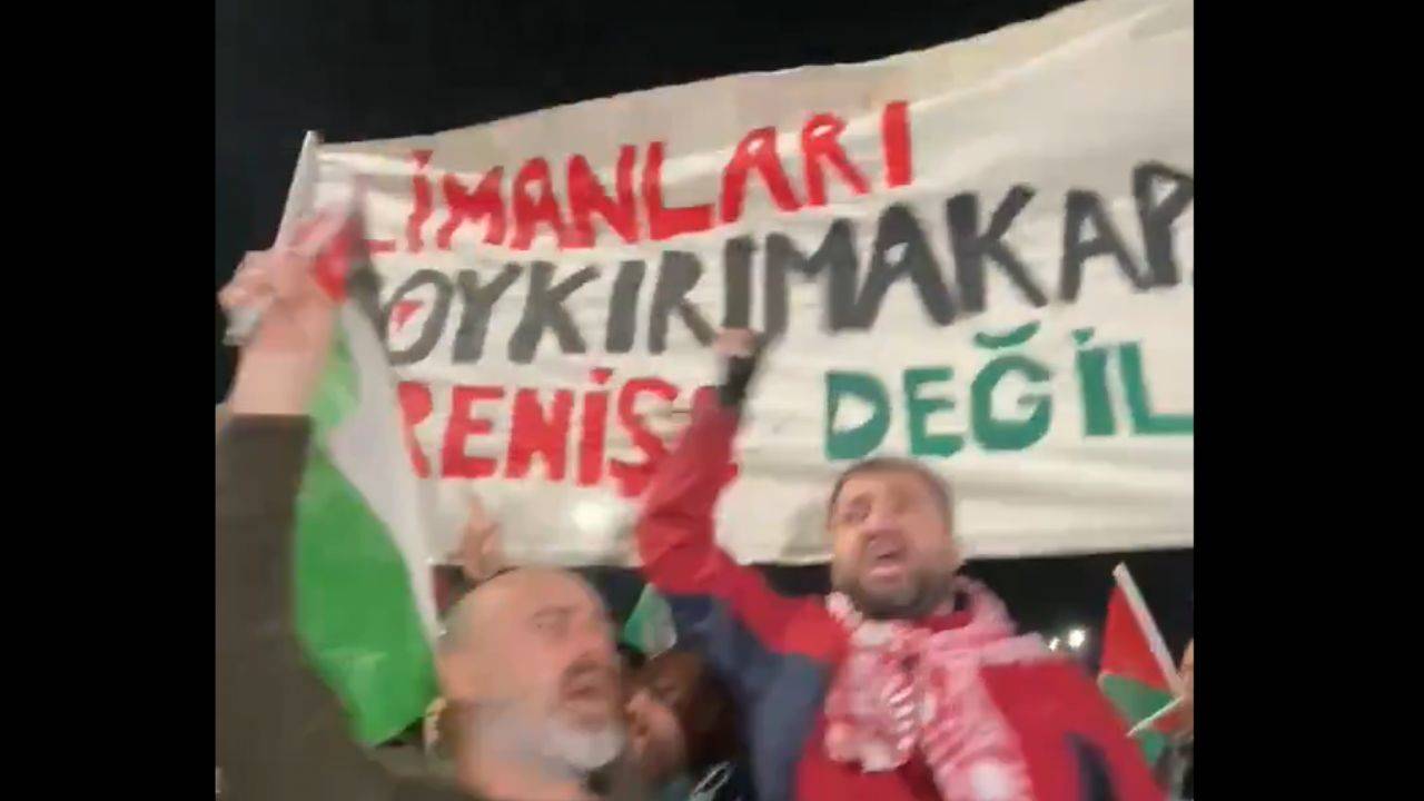 Kocaeli'deki limanda 'İsrail ile ticareti' protesto gösterisi