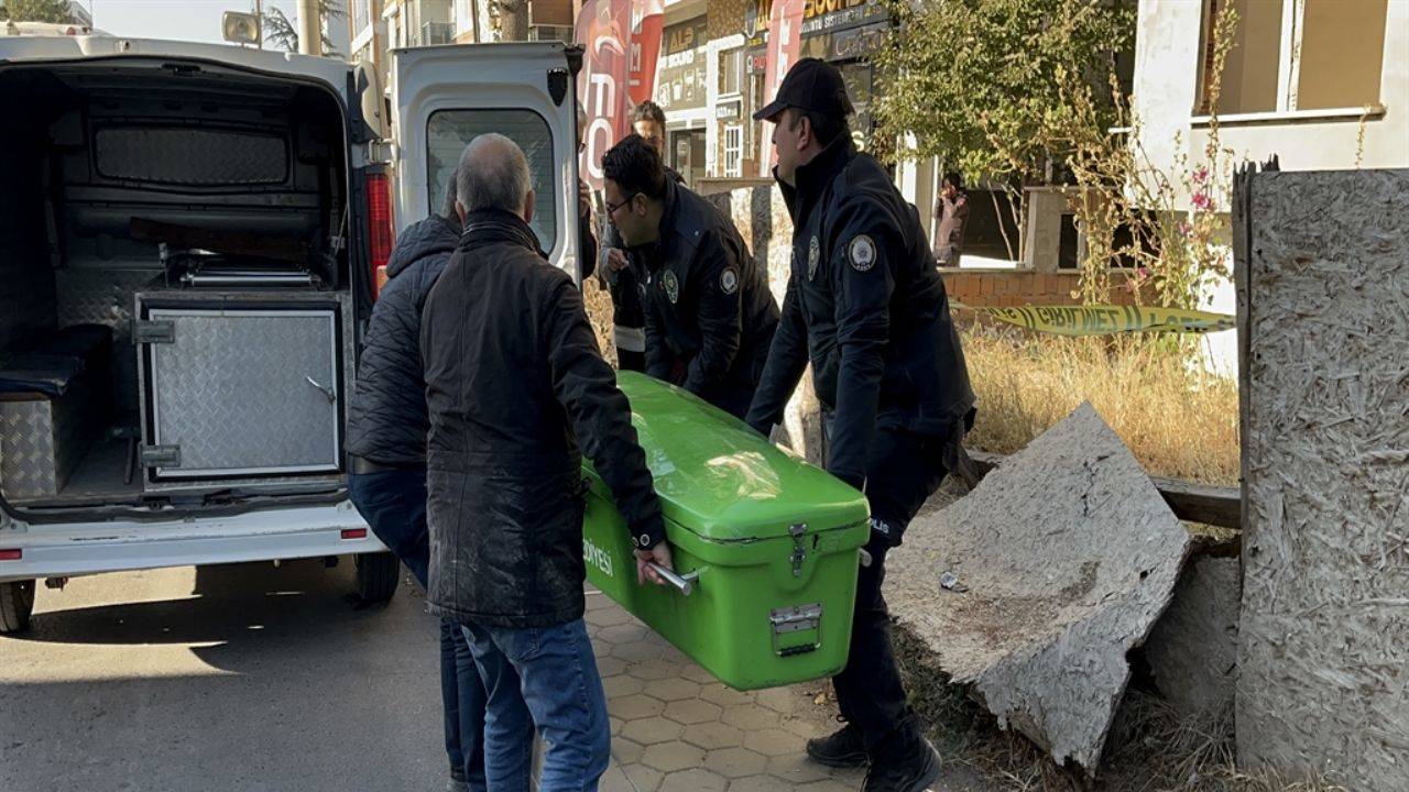 Eskişehir'de yaşlı adam inşaatta ölü bulundu