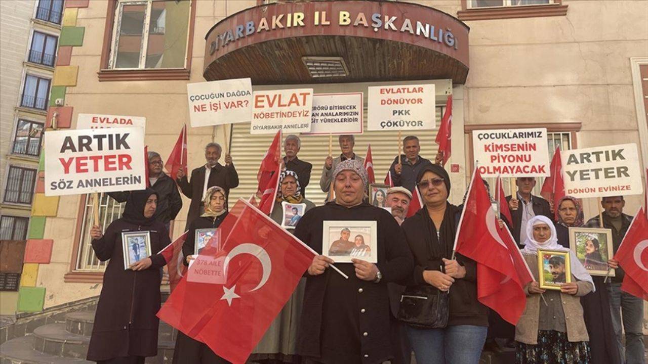 1891. Gün! Diyarbakır annelerinin evlat nöbetine iki aile daha katıldı