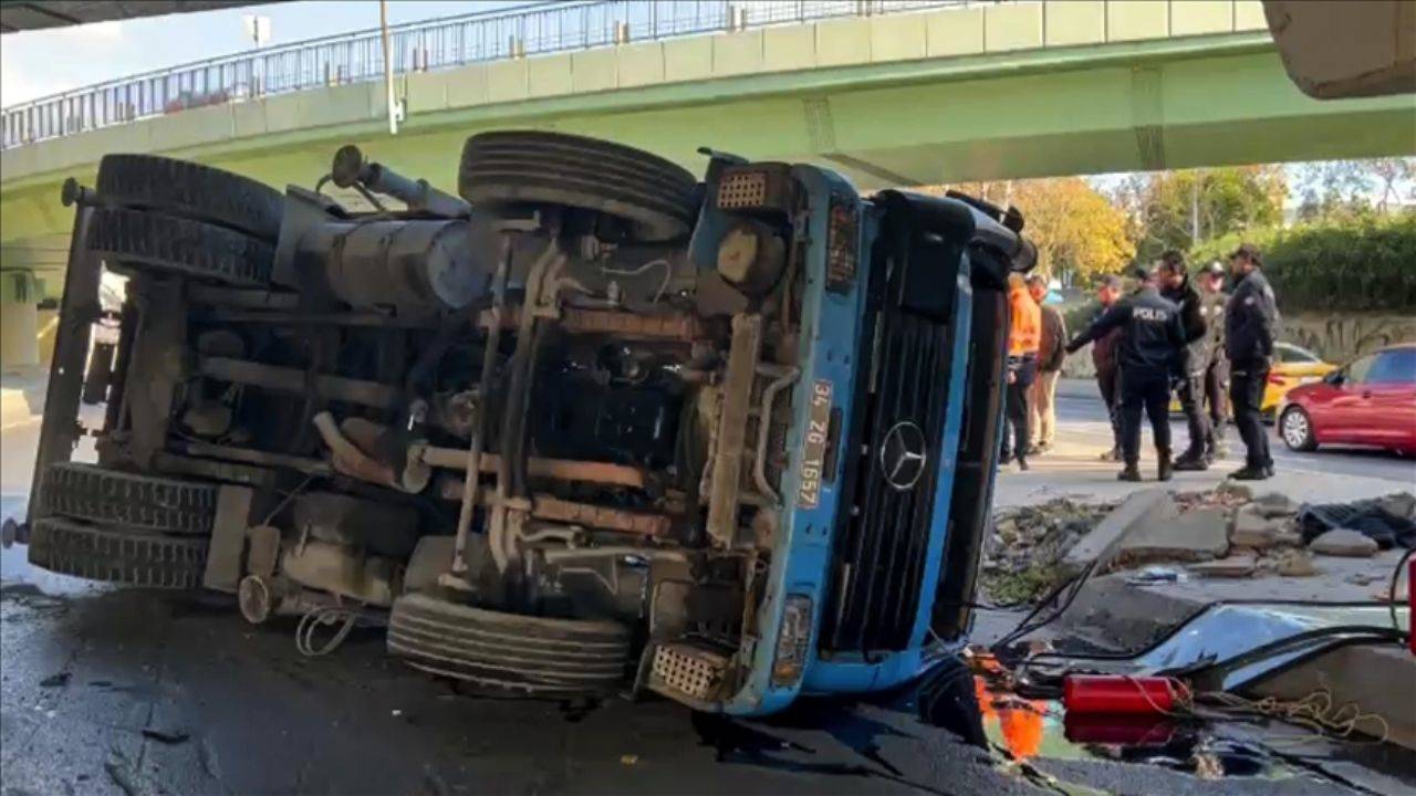 Aynı yer, benzer kaza! Bu defa İSKİ aracı çarptı