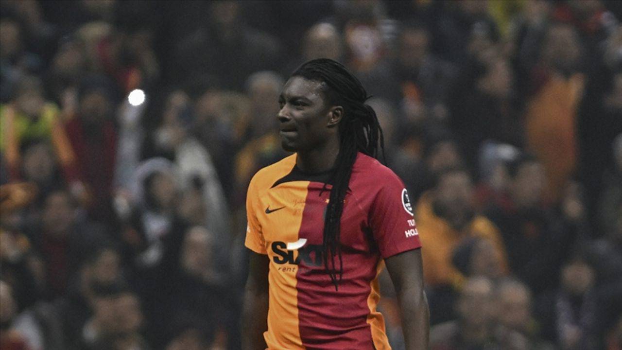 Gomis futbola veda etti