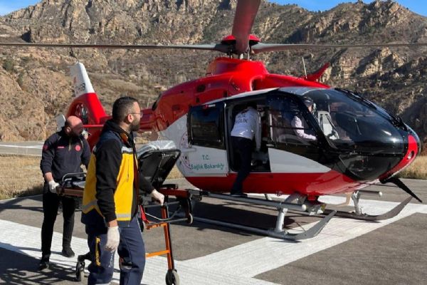 70 yaşındaki kalp hastası ambulans helikopterle Trabzon'a sevk edildi