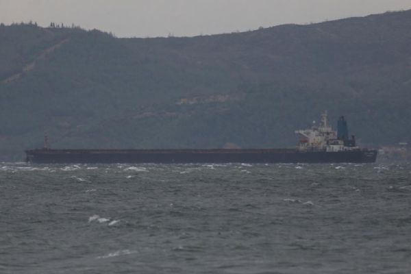 Çanakkale Boğazı'nda gemi trafiği tek yönlü açıldı