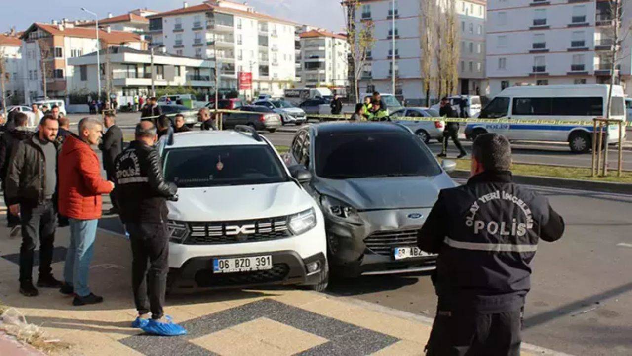 Aksaray'da park tartışması kanlı bitti! 1'i Polis 3 yaralı