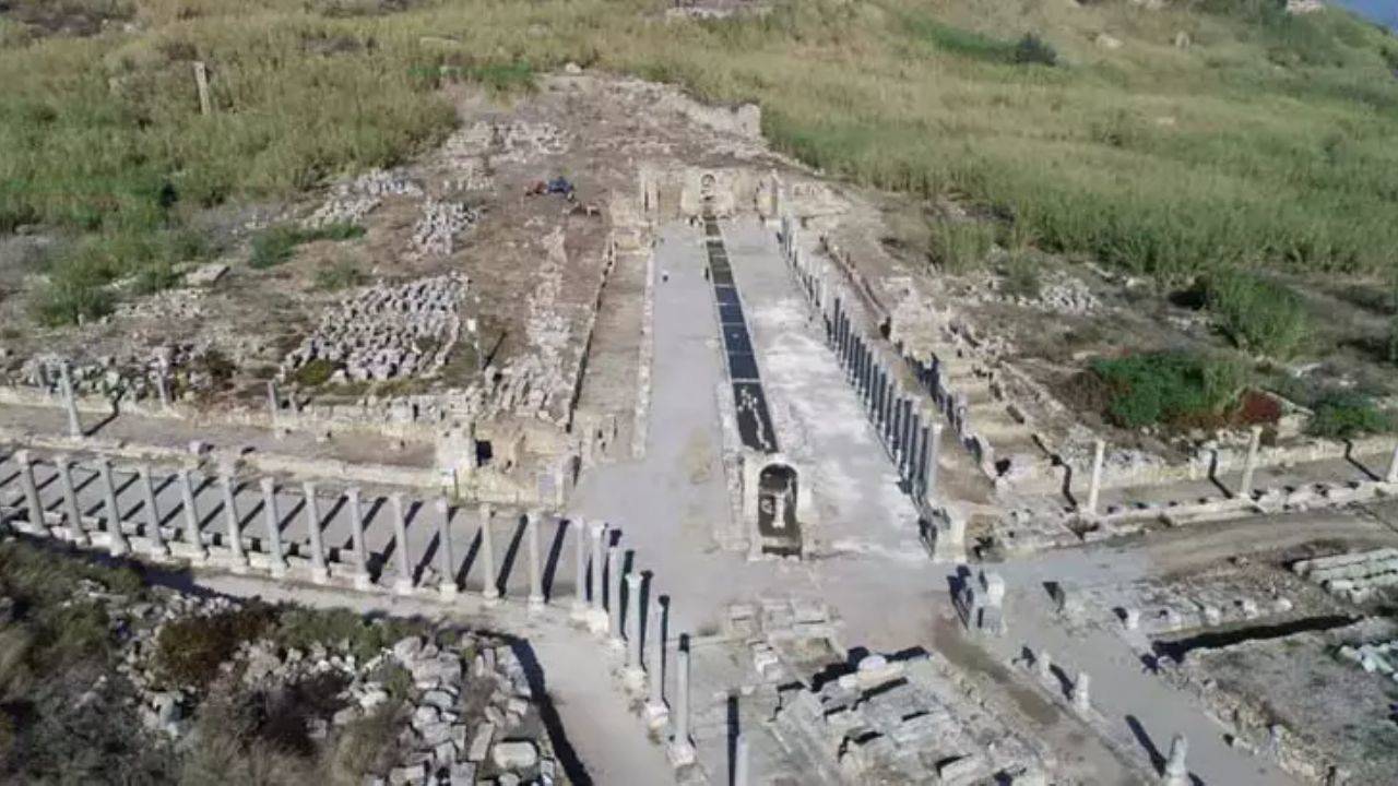 Perge Antik Kenti'ndeki Kestros Çeşmesi'nde su akmaya başladı.