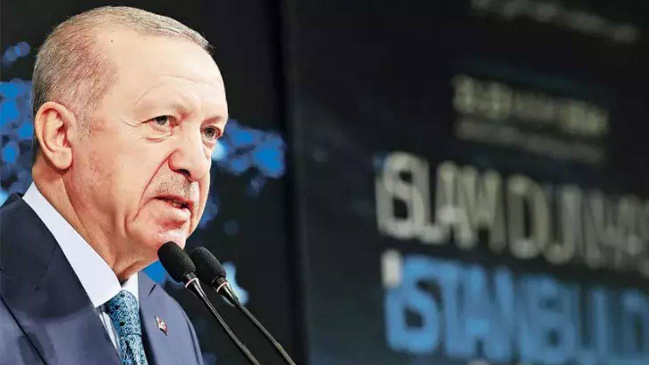 Cumhurbaşkanı Tayyip Erdoğan ''İnsanlık kurumları kan kaybediyor''