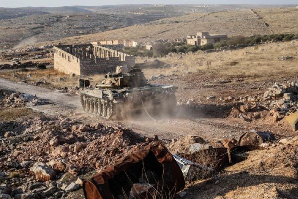 Suriye'de şiddetli çatışmalar sürüyor! Muhalif gruplar Halep'e girmeye başladı