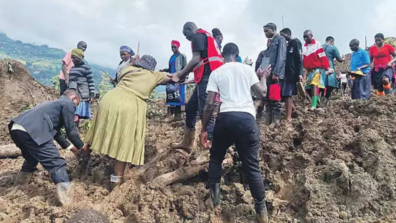 Uganda'da felaketin izleri: Beş köyden haber yok, yüzlerce kayıp