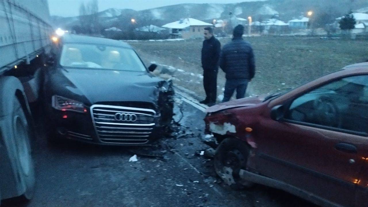 Tokat Belediye Başkanı Yazıcıoğlu'nun da arasında olduğu 7 kişi kazada yaralandı