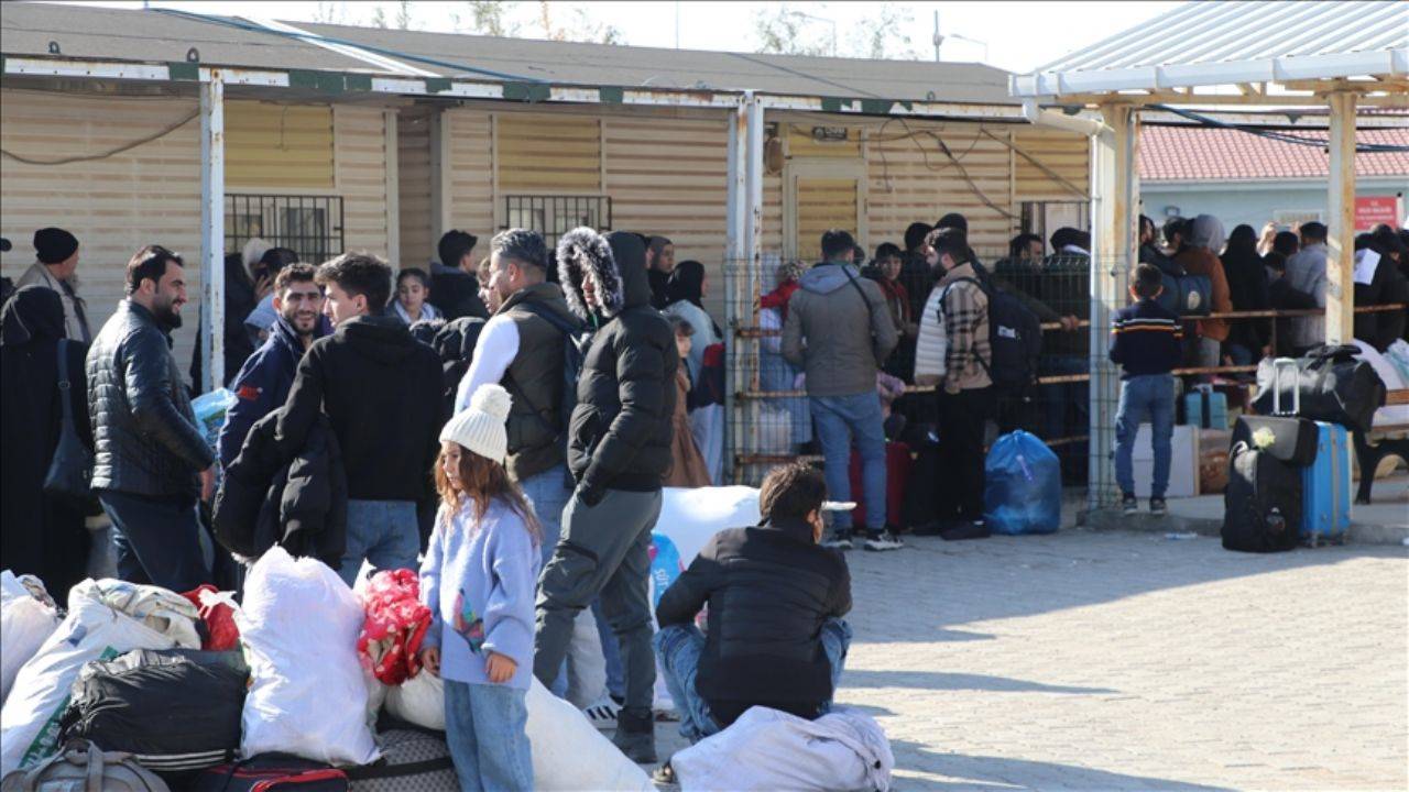 Bakan Yerlikaya'dan Türkiye'deki Suriyeliler ile ilgili açıklama