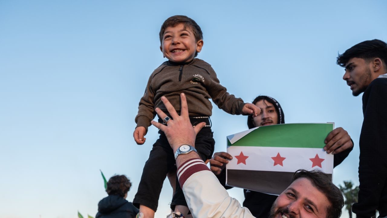 Türkiyeli alimlerden Suriye halkına tebrik