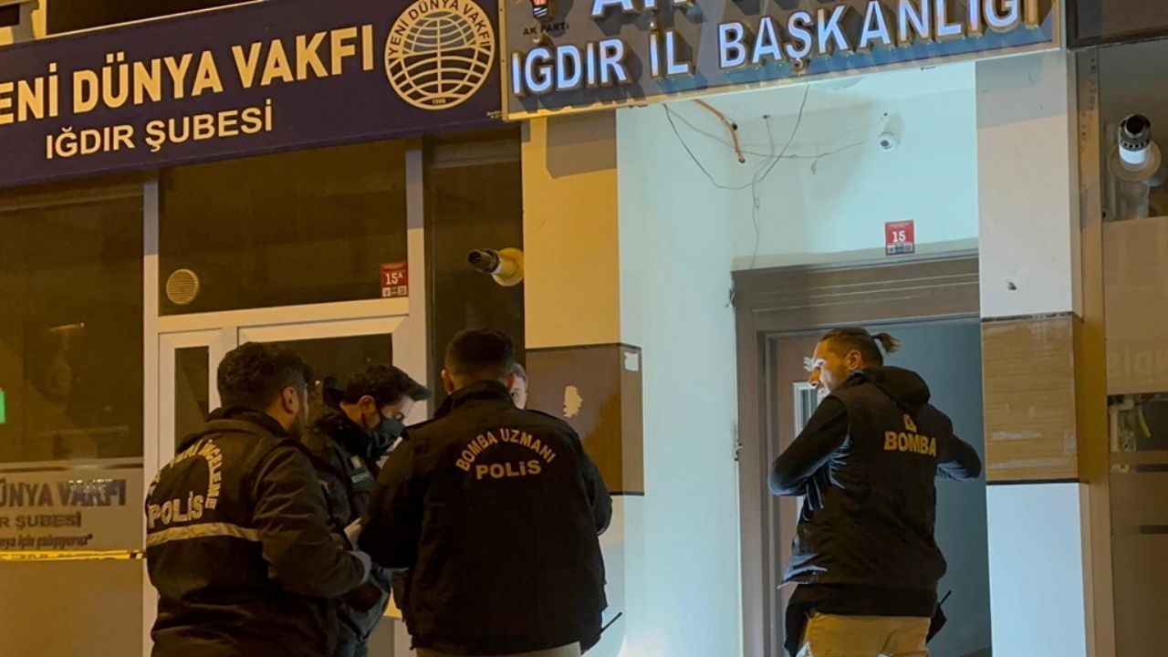 Iğdır'da AK Parti İl Başkanlığı binasına molotoflu saldırı