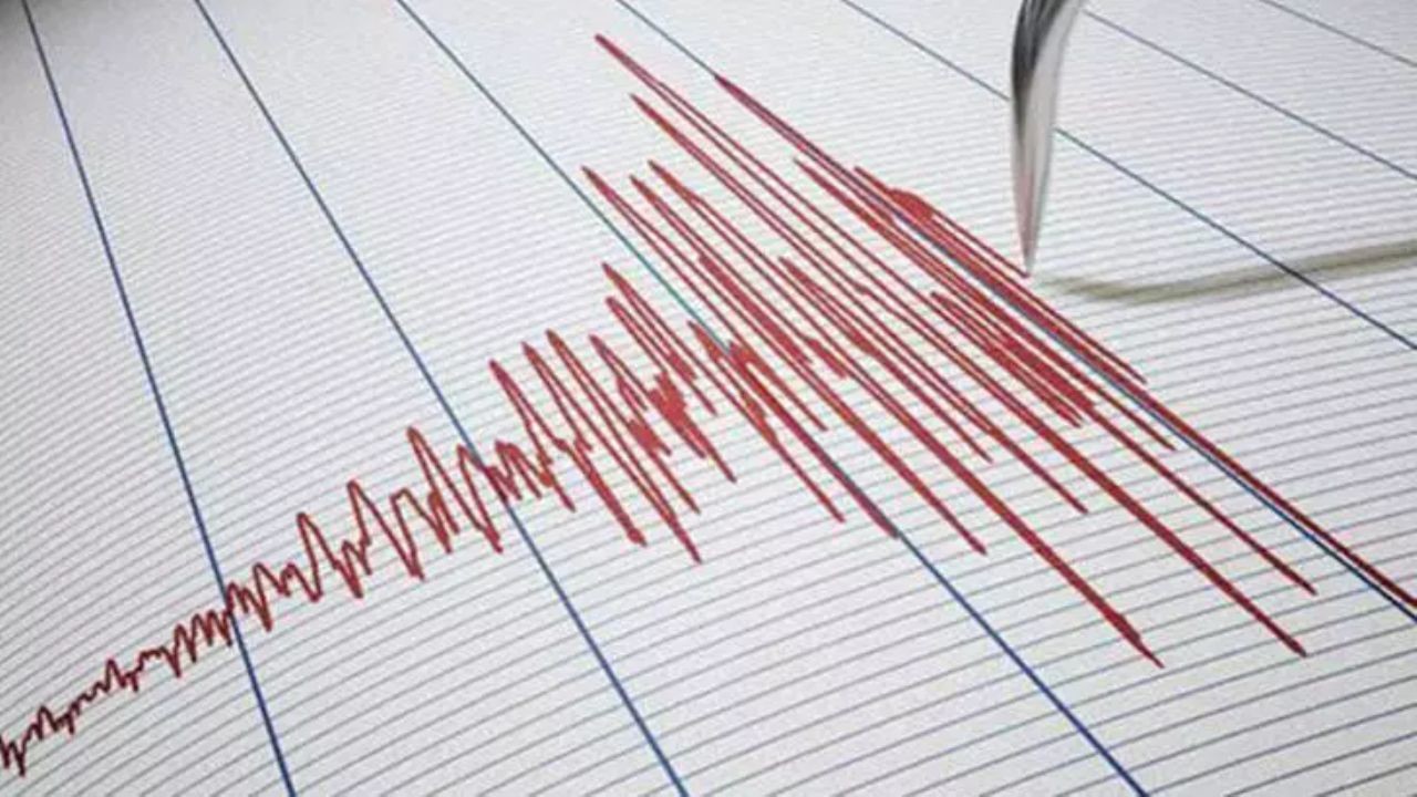 Denizli'de deprem panik yarattı