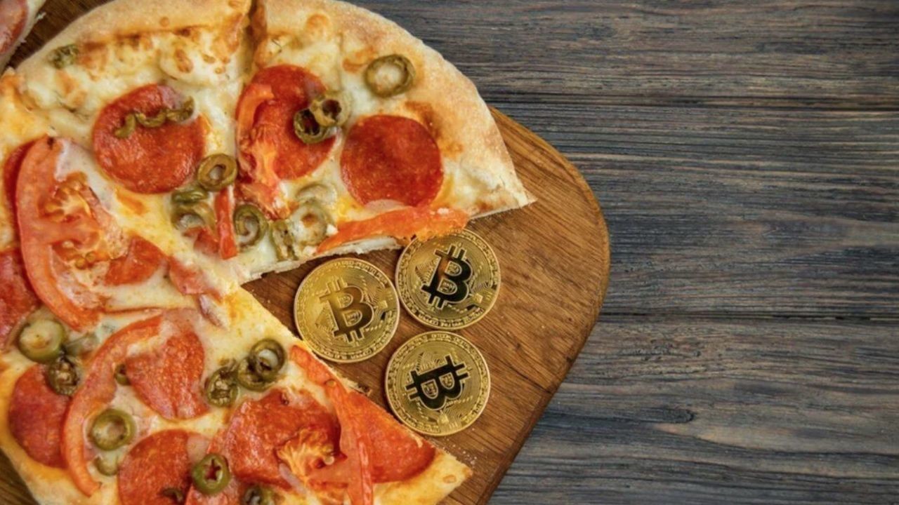 Kripto piyasası 10 bin Bitcoin'e satın aldığı pizzaları konuşuyor